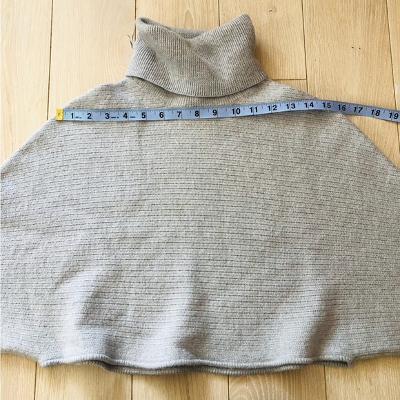 Wilfred Free Naomi 100% Merino Wool Turtleneck Cropped Sweater in Grey Size S - Picture 3 of 13